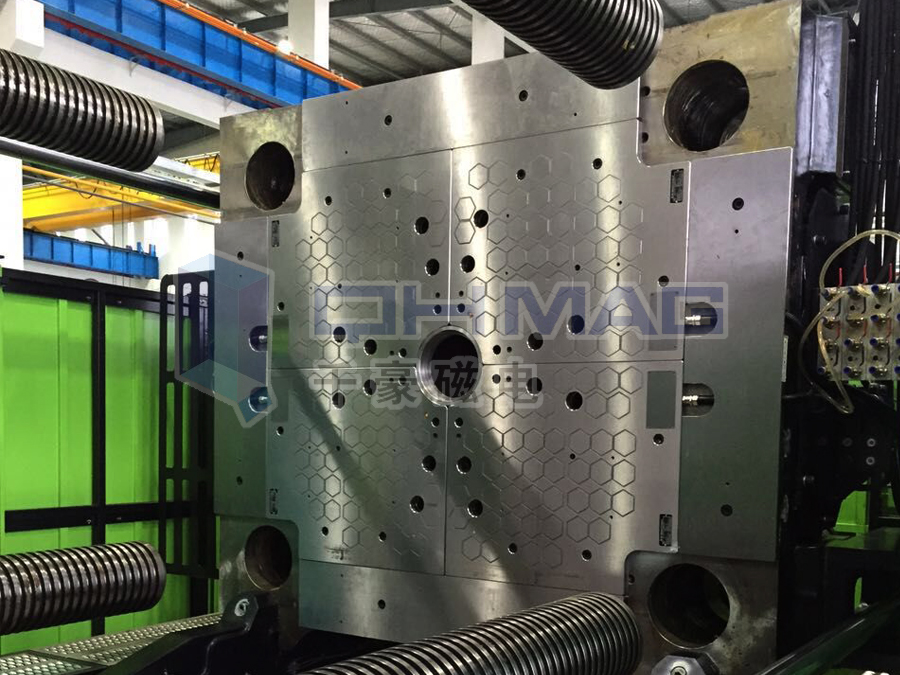 伊之密2200T蜂巢全鋼型磁力模板